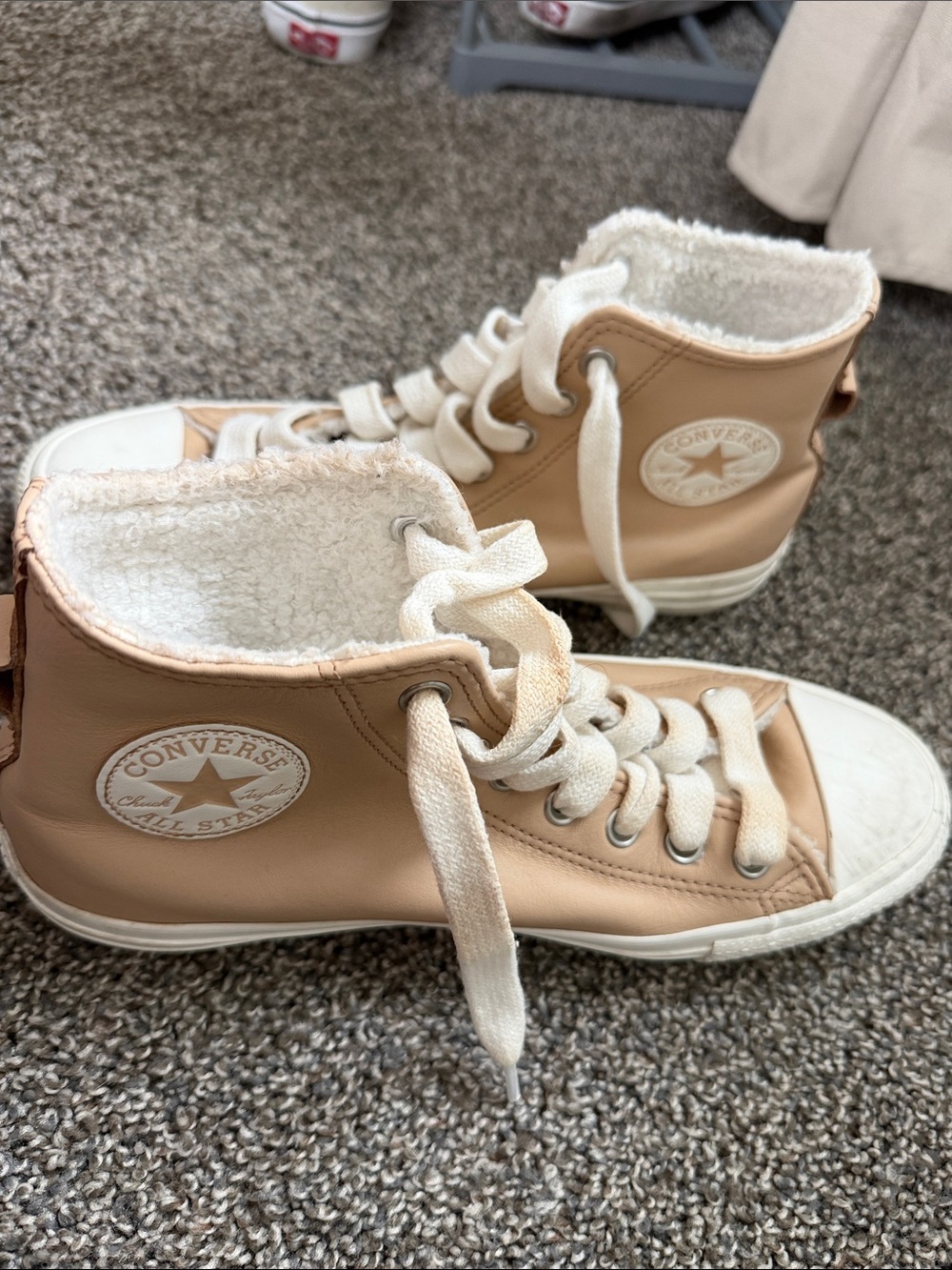 Converse size 10 Chuck Taylor fleece lined All Star High-Top Sneakers in Beige